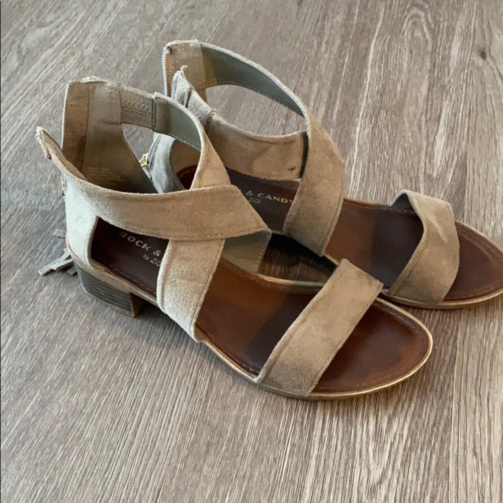 Olive green sandal with tassel back zip